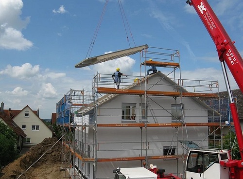 Elewacja jak nowa - jak pozbyć się zabrudzeń i odpowiednio zabezpieczyć fasadę?